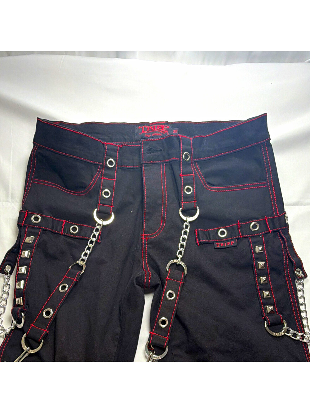 TRIPP NYC Men’s Black Red Stitch Cargo Pants 32 Straight Studded Chain Strap